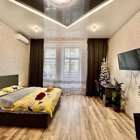 Kulisha 2Bedroom Apartment Near Opera House With Balcony Lviv Eksteriør billede