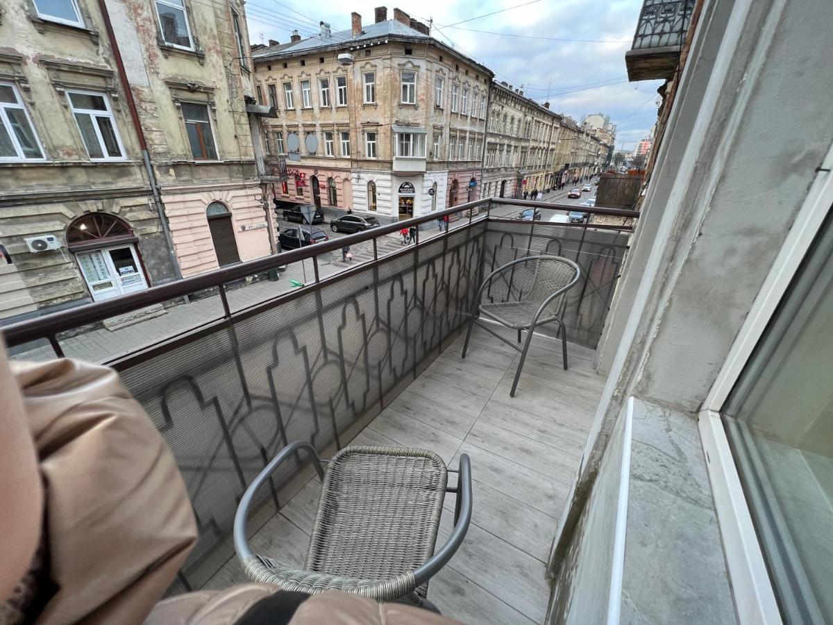 Kulisha 2Bedroom Apartment Near Opera House With Balcony Lviv Eksteriør billede